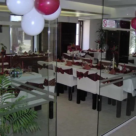 Hotell елица