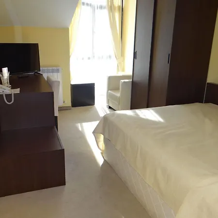 Hotell елица