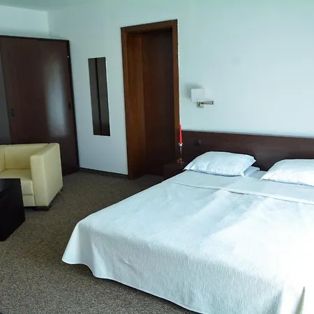 Hotell елица 3*